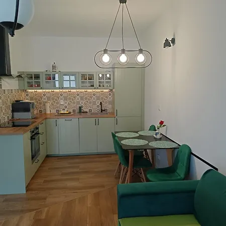 Jodlowa Apartment *